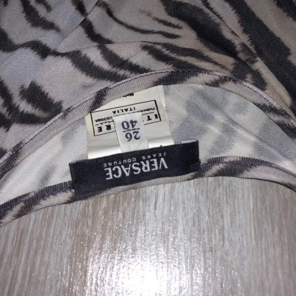 Versace - Picture 4 of 4